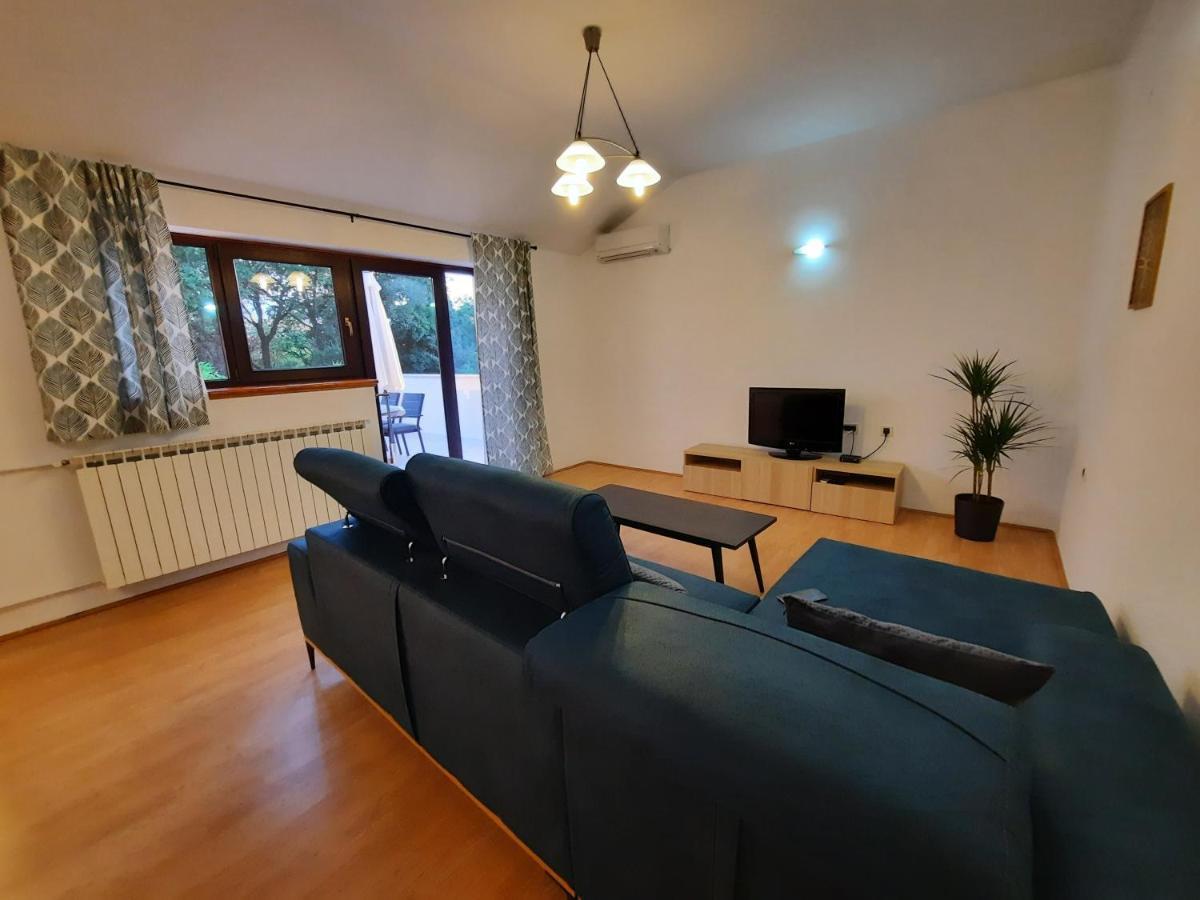 Apartman Sofia Porec Bagian luar foto