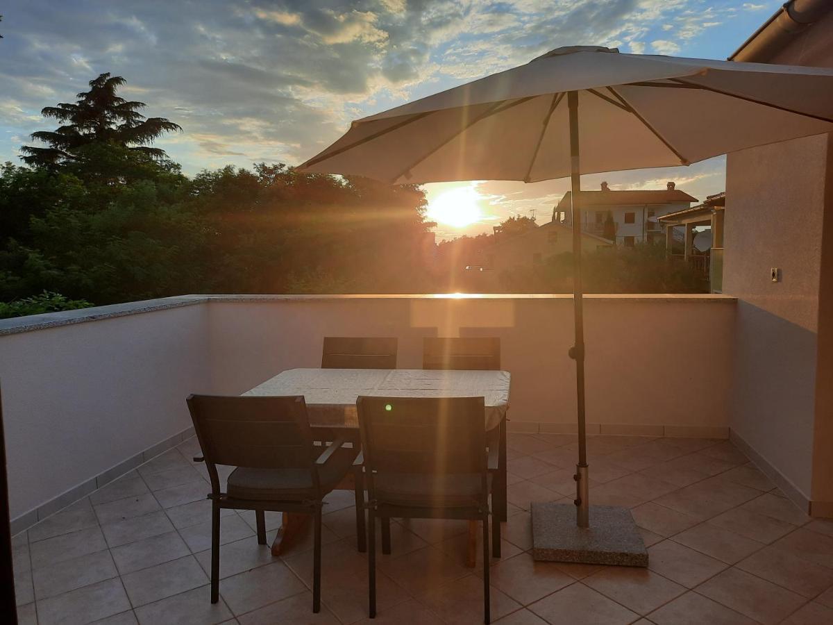 Apartman Sofia Porec Bagian luar foto