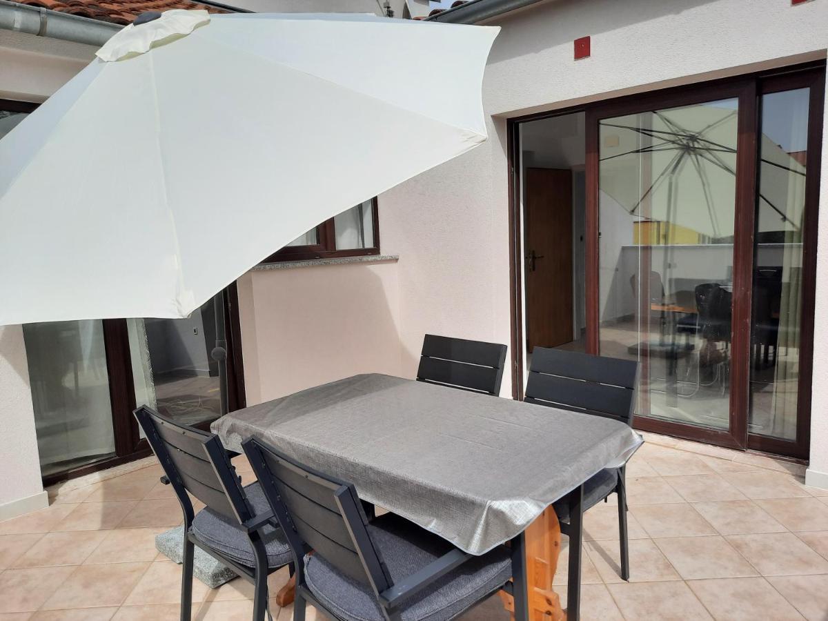 Apartman Sofia Porec Bagian luar foto