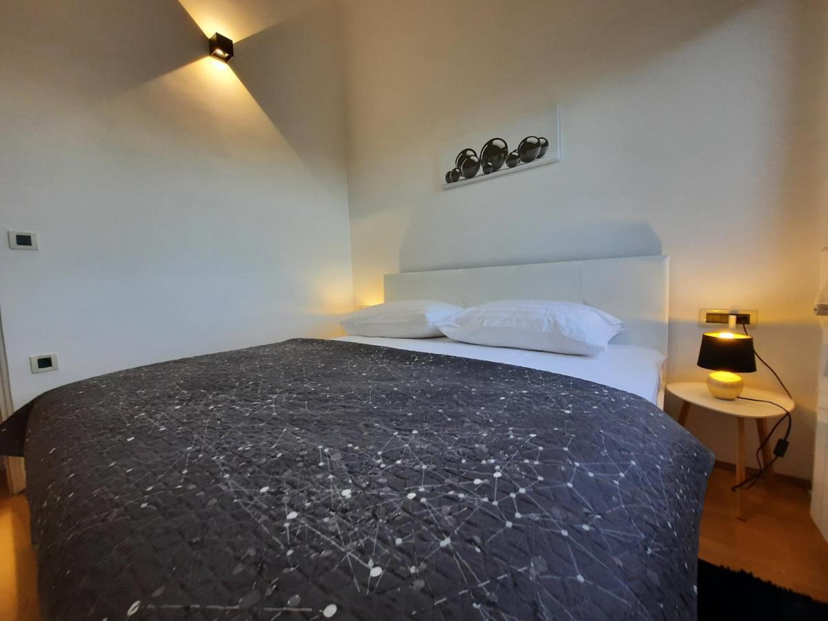 Apartman Sofia Porec Bagian luar foto